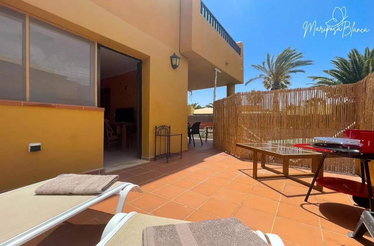 B-Rent Mariposa Private Garden Apartment Corralejo Spain